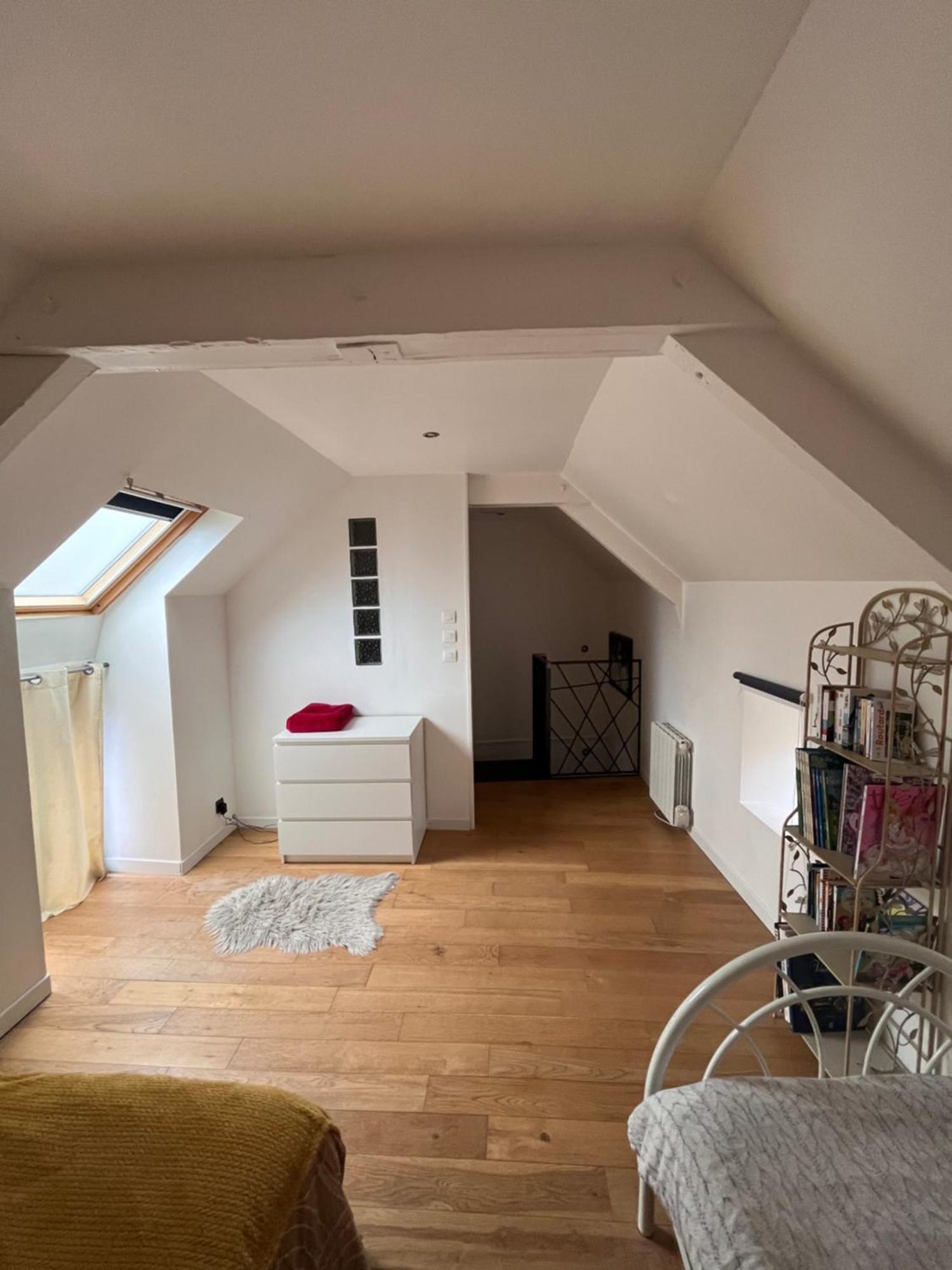Gite Maisonnette- Et A Cote Coule Une Riviere Josselin Exteriér fotografie
